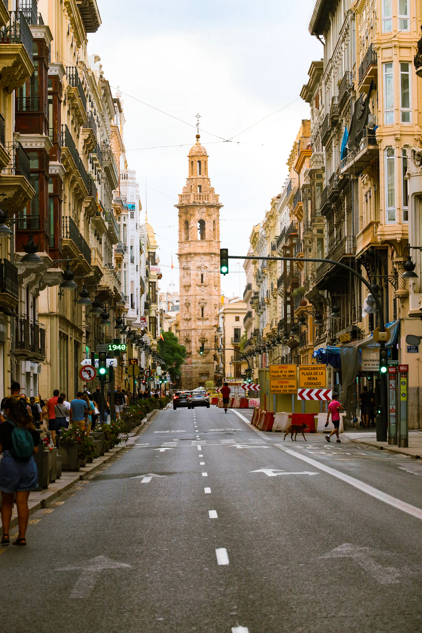 Calle del centro de Valencia junto a la oficina
